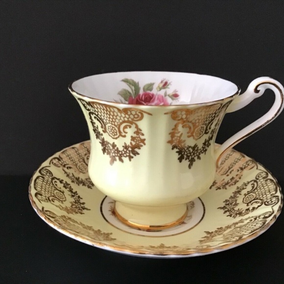 Paragon SAUCER & TEA CUP SET - Picture 4 of 8